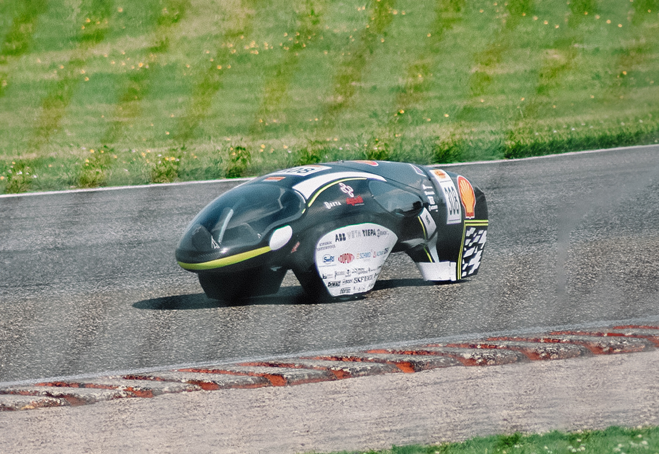 Poseidon Eco Shell Eco-marathon vehicle on track